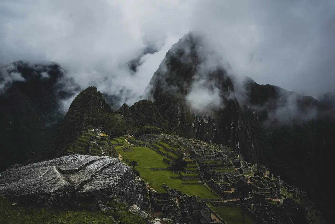 Le Machu Picchu dans les nuages, au Pérou